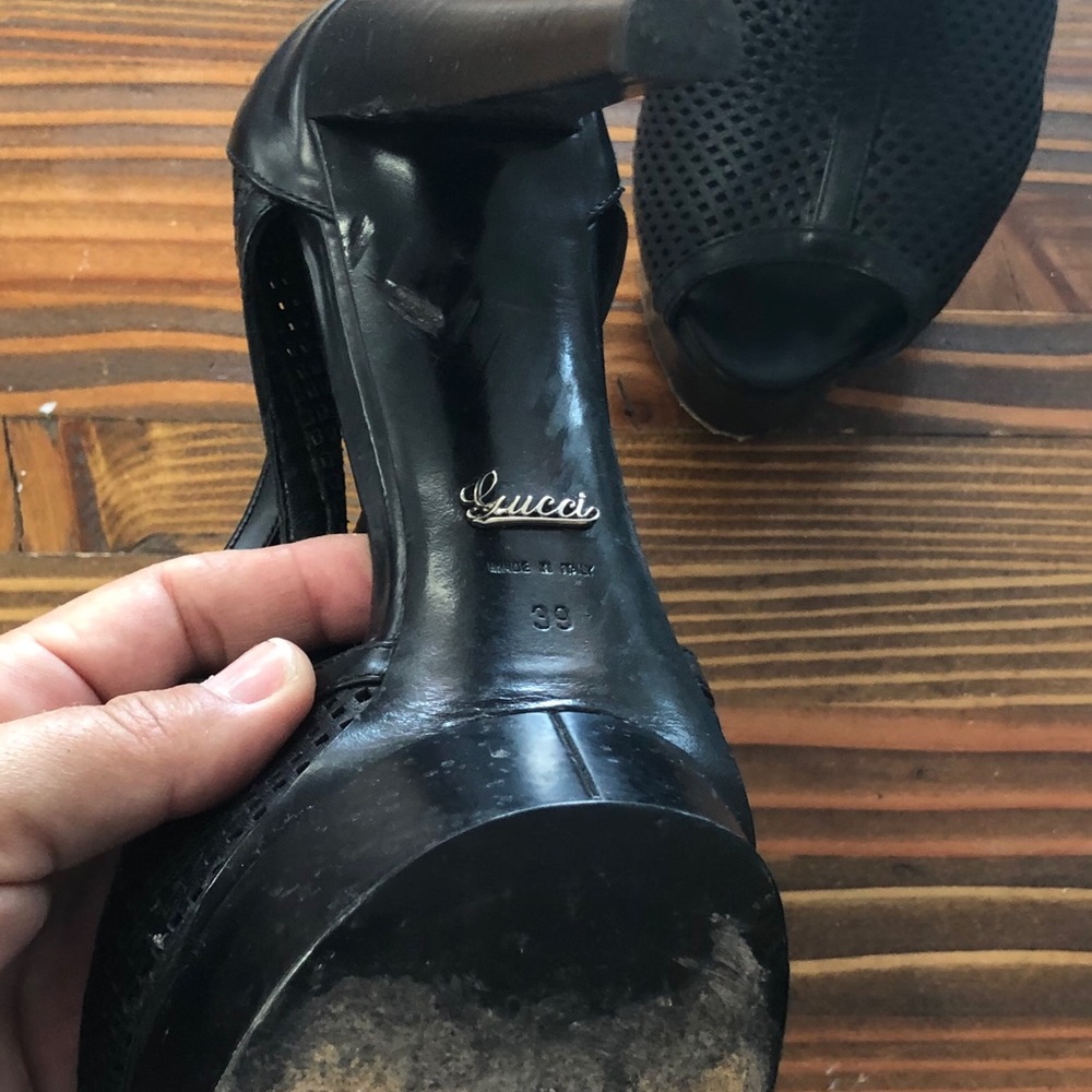 Shoes - Picture 7 of 8